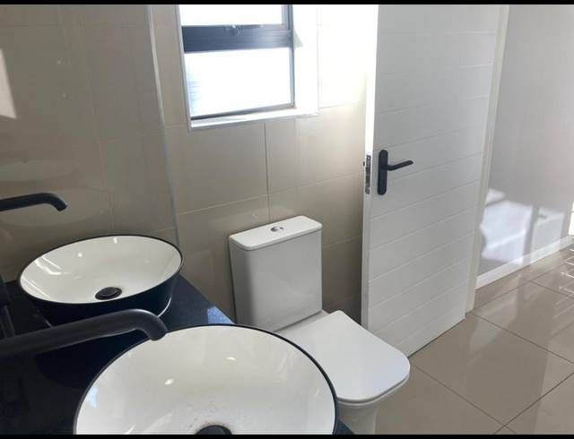 4 BEDROOM HOUSE FOR SALE IN SIX FOUNTAINS RESIDENTIAL ESTATE